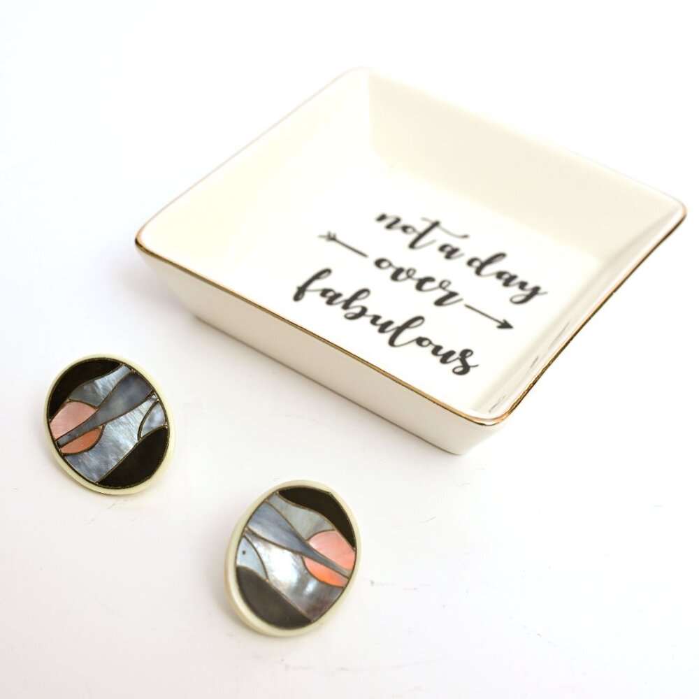 VINTAGE 80’s Lee Sands  Ebony Black with Rare Inlaid Sunset Design Earrings - Picture 2 of 8
